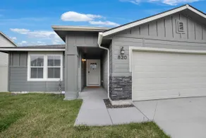 3 car garage Twin Falls house, RV Parking - Image 2