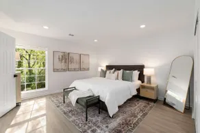 Downtown Alpharetta Townhome: 2 Luxury Ensuites - Image 2