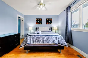 Cozy Suite - Walk to West Ed Mall - Image 3
