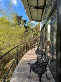 Hummingbird Cabin + Breakfast - Image 3