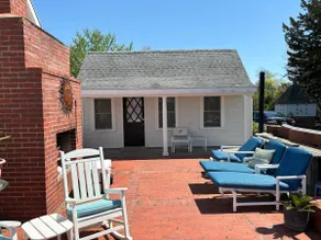 Holly Cove’s “Tiny” Guesthouse - Image 2