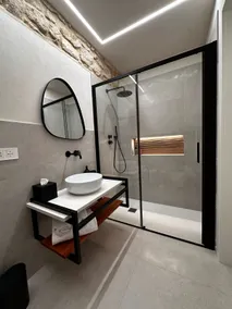 Room2cento46 - Image 5