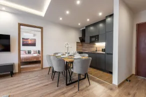 Ultra Central Modern 2BR – A/C & Elevator - Image 3