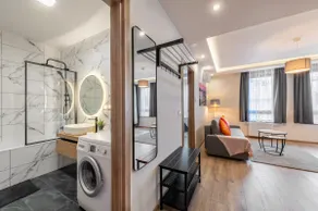 Ultra Central Modern 2BR – A/C & Elevator - Image 4