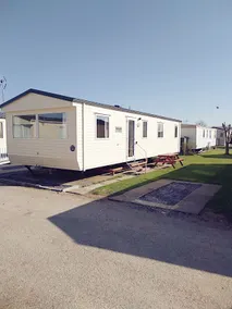 3 Bed Caravan 8 Berth Pet Friendly Parking - Image 2