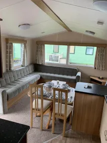 3 Bed Caravan 8 Berth Pet Friendly Parking - Image 3