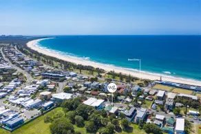 Boho-Style Beach Apartment Kingscliff by uHoliday - Image 2