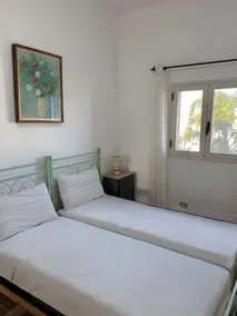 Villa 2km from the sea | Located in the city center + air conditioning + terrace - Image 3