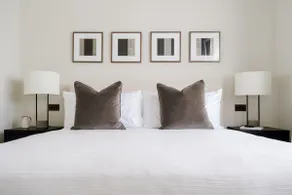 Stunning Single-level Knightsbridge Flat w/lift - Image 5