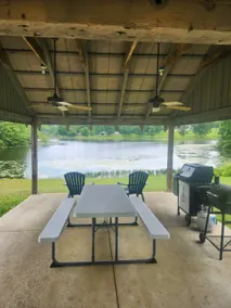 Reel Simple LAKEFRONT Cabin has kayaks for guests to enjoy on the lake! - Image 5