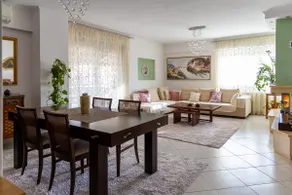 Sunshine Retreat Apartment - Image 2