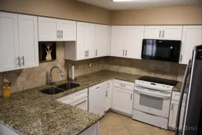 Cozy, Palm Bay accommodation. - Image 3