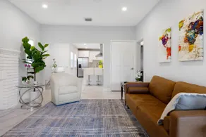 3 BR Best location WPB! - Image 4