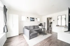 Classy 2BR Near Downtown & Casino - Image 5