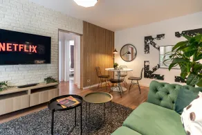 Downtown Retreat: Spacious 2-BR by Unirii Square - Image 5