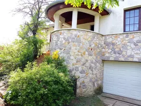 Pine Grove Villa - Image 3