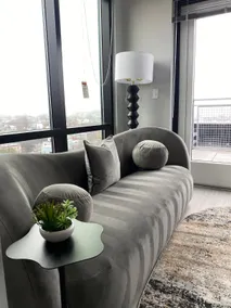 Shaw Northwest Penthouse - Image 4