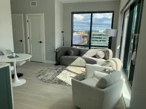 Shaw Northwest Penthouse - Image 2
