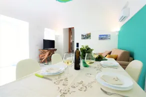 De Vivo Realty - Mary's Apartments - Image 4