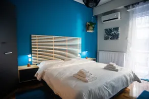 Cozy 1-bedroom renovated apt at the city center - Image 2