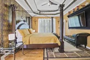 Spacious and comfy 4 Bed/3 Full Bath Canton Home! - Image 5