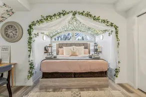Kensington 3BDRM | Sleeps 8, 4 Beds + 2 Bathrooms - Image 2