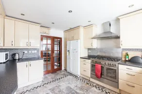 London's Best Spacious Family Home - Image 5