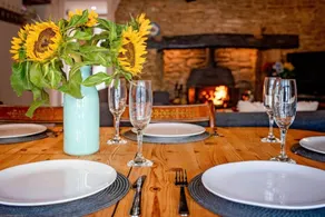 Hidden Gem | Sleeps 7 | Cosy Fire & Courtyard | - Image 5