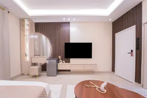 Wonderful Studio with Smart Entry A1 (RH6) - Image 3