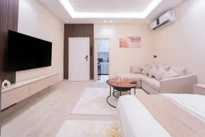 Wonderful Studio with Smart Entry A1 (RH6) - Image 2