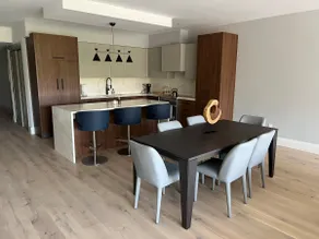 Huge great room for entertaining. 3 bed 3 bath lux - Image 4