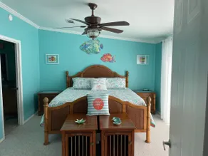 Salty's Seaside Retreat - Image 4