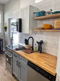 Charming Apartment in Historic District - Image 4