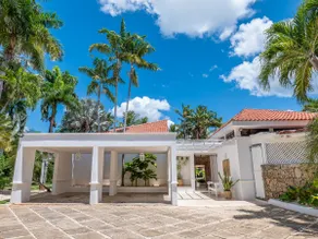 Intimate Paradise With Breathtaking View - Image 5