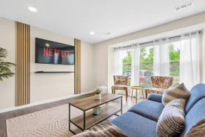 Charming Townhome - 7 Min to IAD / 35 Min to DC! - Image 1