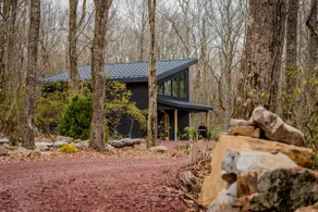 NOIR HAUS Custom Designer Cabin+Hot tub on 2 acres - Image 3