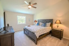 Westfield Family Retreat | Close to GRAND PARK! - Image 4