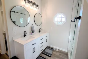 Westfield Family Retreat | Close to GRAND PARK! - Image 5