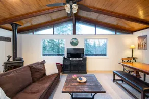 3BR Chalet | Fishing | Mountains| Hiking - Image 3