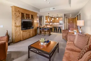 Suncadia golf view condo w/ seasonal pool/hot tub! - Image 3