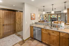 Suncadia golf view condo w/ seasonal pool/hot tub! - Image 5