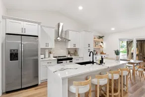 Greenville GEM Luxurious Retreat in Prime Location - Image 3