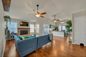 The Nestle 3-Bed 2-Bath Chapin - Near Lake Murray - Image 3