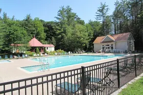 Evergreen Summit: Storyland, pools, hot tubs & AC - Image 5