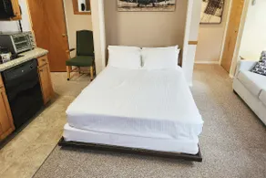 Evergreen Summit: Storyland, pools, hot tubs & AC - Image 4