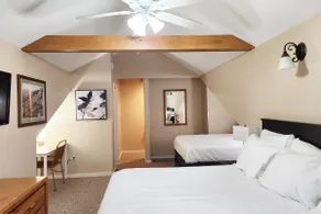 Evergreen Summit: Storyland, pools, hot tubs & AC - Image 2