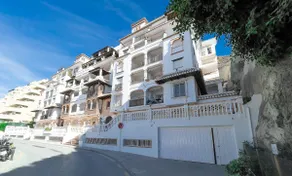 Real View Beach Front - Image 4