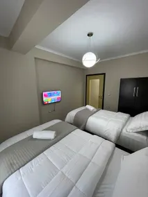 New City Center Stay with Castle View - Image 5