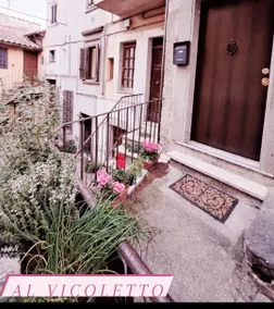 holiday home in the alleyway” - Image 3