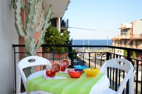 Casa Iolanda: Bright on the sea, Wi-Fi, Parking - Image 4